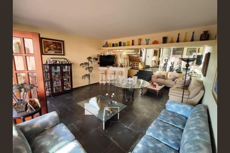 Casa à venda com 5 quartos, 352m² em Vila Prudente, São Paulo