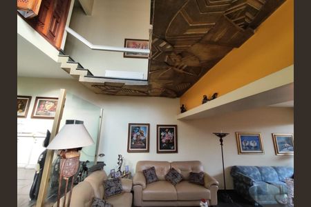 Casa à venda com 5 quartos, 352m² em Vila Prudente, São Paulo