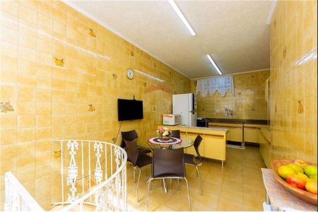 Casa à venda com 280m², 3 quartos e 6 vagas