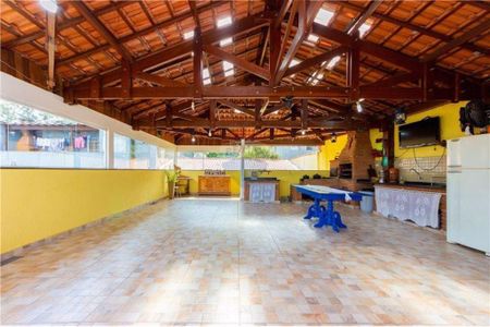 Casa à venda com 280m², 3 quartos e 6 vagas