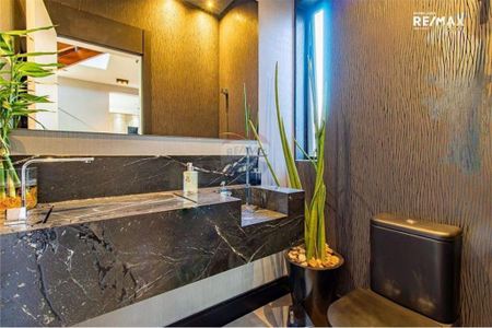 Casa à venda com 502m², 4 quartos e 4 vagas