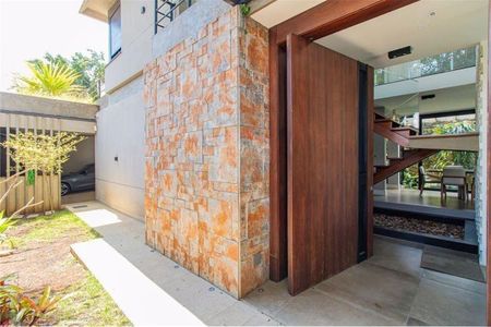 Casa à venda com 502m², 4 quartos e 4 vagas