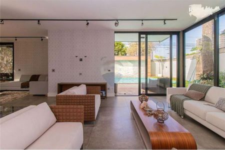 Casa à venda com 502m², 4 quartos e 4 vagas