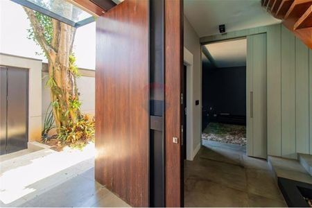 Casa à venda com 502m², 4 quartos e 4 vagas