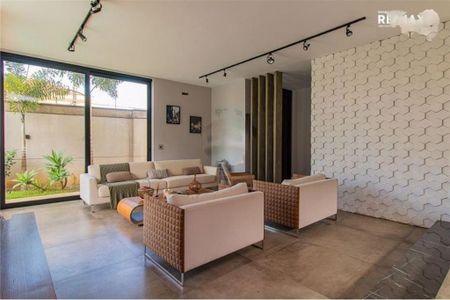 Casa à venda com 502m², 4 quartos e 4 vagas