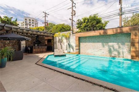 Casa à venda com 502m², 4 quartos e 4 vagas