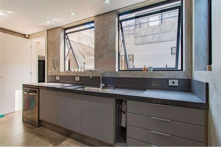 Casa à venda com 502m², 4 quartos e 4 vagas