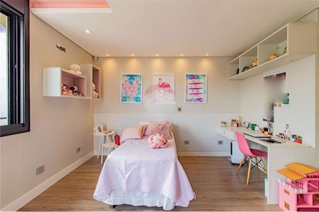 Casa à venda com 502m², 4 quartos e 4 vagas