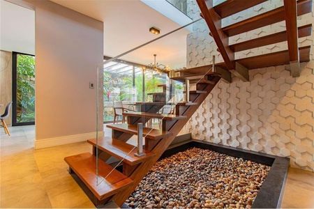 Casa à venda com 502m², 4 quartos e 4 vagas