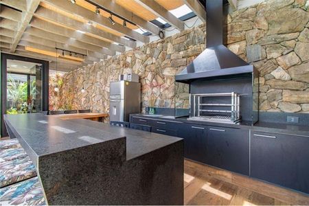 Casa à venda com 502m², 4 quartos e 4 vagas