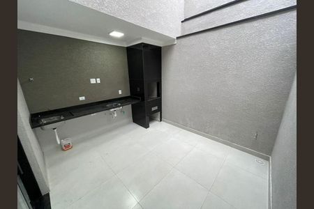 Casa à venda com 3 quartos, 158m² em Vila Carrão, São Paulo
