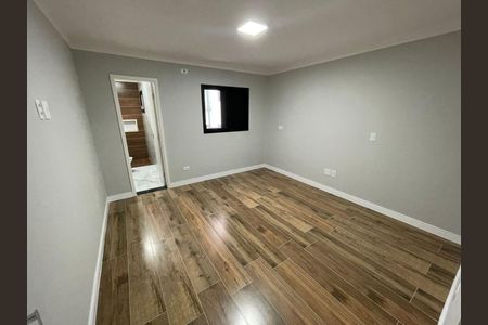 Casa à venda com 3 quartos, 158m² em Vila Carrão, São Paulo