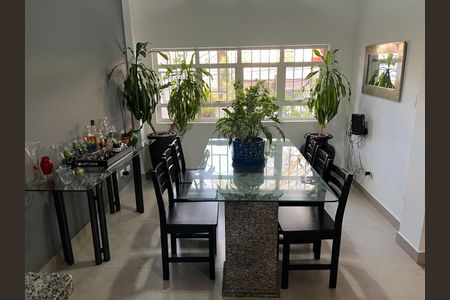 Casa à venda com 4 quartos, 200m² em Cambuci, São Paulo