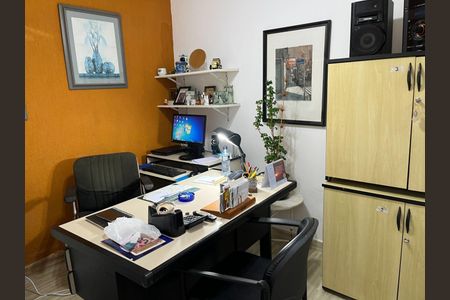 Casa à venda com 4 quartos, 200m² em Cambuci, São Paulo