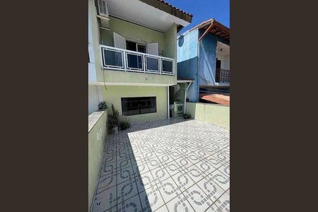 Casa à venda com 100m², 3 quartos e 3 vagas