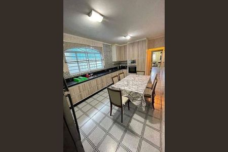 Casa à venda com 100m², 3 quartos e 3 vagas