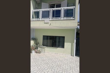 Casa à venda com 100m², 3 quartos e 3 vagas