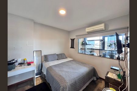 Apartamento à venda com 281m², 3 quartos e 3 vagas Apartamento à venda com 281m², 3 quartos e 3 vagasSuíte 3