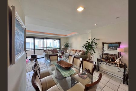 Apartamento à venda com 281m², 3 quartos e 3 vagas Apartamento à venda com 281m², 3 quartos e 3 vagasSala