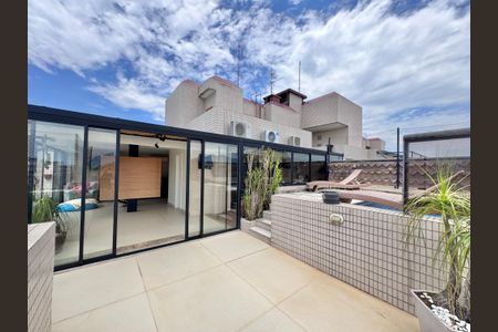 Apartamento à venda com 281m², 3 quartos e 3 vagas Apartamento à venda com 281m², 3 quartos e 3 vagasTerraço