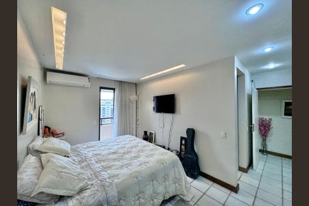 Apartamento à venda com 281m², 3 quartos e 3 vagas Apartamento à venda com 281m², 3 quartos e 3 vagasSuíte 1