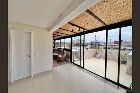 Apartamento à venda com 281m², 3 quartos e 3 vagas Apartamento à venda com 281m², 3 quartos e 3 vagasSala TV