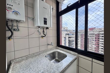 Apartamento à venda com 281m², 3 quartos e 3 vagas Apartamento à venda com 281m², 3 quartos e 3 vagasÁrea de Serviço