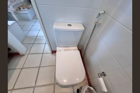 Apartamento à venda com 281m², 3 quartos e 3 vagas Apartamento à venda com 281m², 3 quartos e 3 vagasBanheiro da Suíte 2