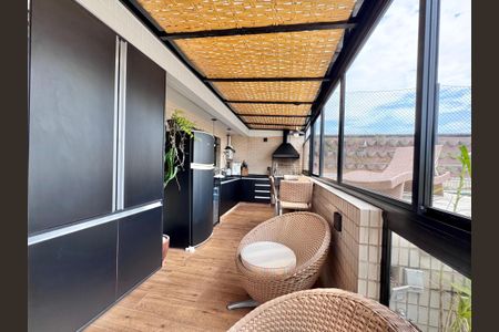 Apartamento à venda com 281m², 3 quartos e 3 vagas Apartamento à venda com 281m², 3 quartos e 3 vagasÁrea Gourmet