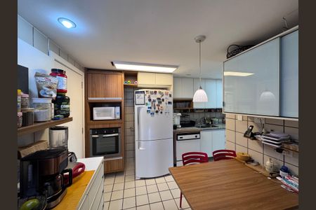 Apartamento à venda com 281m², 3 quartos e 3 vagas Apartamento à venda com 281m², 3 quartos e 3 vagasCozinha