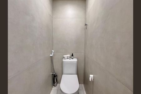 Apartamento à venda com 281m², 3 quartos e 3 vagas Apartamento à venda com 281m², 3 quartos e 3 vagasBanheiro da Suíte 1