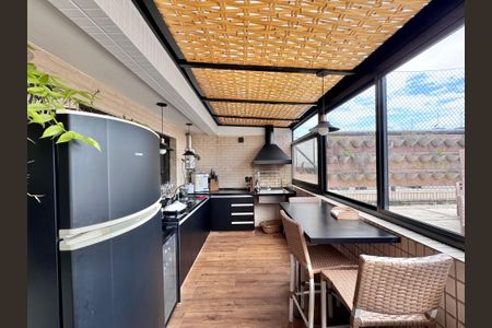 Apartamento à venda com 281m², 3 quartos e 3 vagas Apartamento à venda com 281m², 3 quartos e 3 vagasÁrea Gourmet