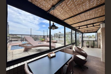 Apartamento à venda com 281m², 3 quartos e 3 vagas Apartamento à venda com 281m², 3 quartos e 3 vagasÁrea Gourmet