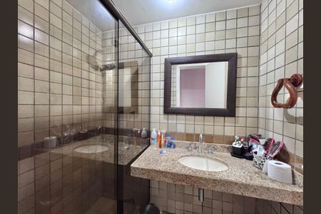 Apartamento à venda com 281m², 3 quartos e 3 vagas Apartamento à venda com 281m², 3 quartos e 3 vagasBanheiro da Suíte 3