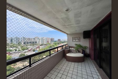 Apartamento à venda com 281m², 3 quartos e 3 vagas Apartamento à venda com 281m², 3 quartos e 3 vagasVaranda da Sala