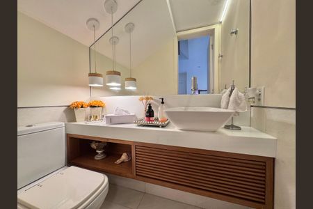 Apartamento à venda com 281m², 3 quartos e 3 vagas Apartamento à venda com 281m², 3 quartos e 3 vagasLavabo