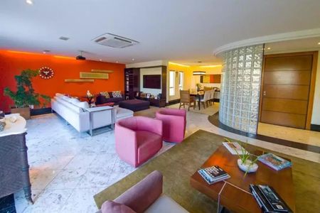 Apartamento à venda com 333m², 3 quartos e 4 vagas