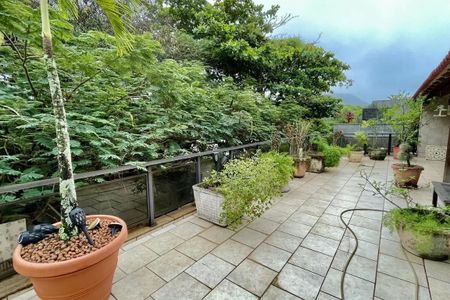 Apartamento à venda com 348m², 4 quartos e 3 vagas