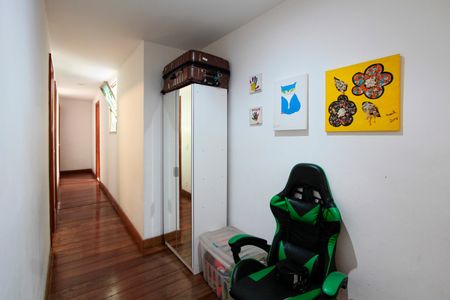 Apartamento à venda com 296m², 4 quartos e 2 vagasCorredor 