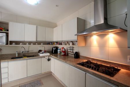 Apartamento à venda com 296m², 4 quartos e 2 vagasCozinha