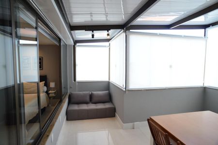 Apartamento à venda com 331m², 4 quartos e 3 vagas Apartamento à venda com 331m², 4 quartos e 3 vagasEspaço de Jogos