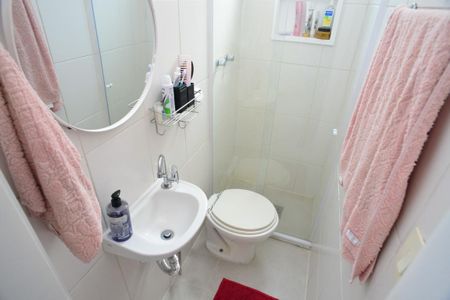 Apartamento à venda com 331m², 4 quartos e 3 vagas Apartamento à venda com 331m², 4 quartos e 3 vagasBanheiro de Serviço