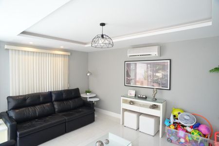 Sala de apartamento à venda com 4 quartos, 331m² em Barra da Tijuca, Rio de Janeiro