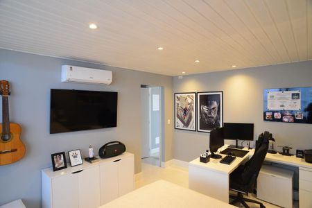 Apartamento à venda com 331m², 4 quartos e 3 vagas Apartamento à venda com 331m², 4 quartos e 3 vagasSuíte