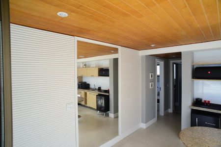 Apartamento à venda com 331m², 4 quartos e 3 vagas Apartamento à venda com 331m², 4 quartos e 3 vagasEspaço Gourmet