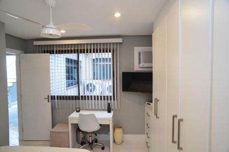 Apartamento à venda com 331m², 4 quartos e 3 vagas Apartamento à venda com 331m², 4 quartos e 3 vagasSuíte 3