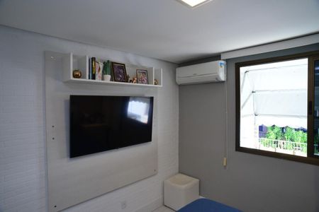 Apartamento à venda com 331m², 4 quartos e 3 vagas Apartamento à venda com 331m², 4 quartos e 3 vagasSuíte 2