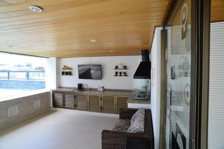 Apartamento à venda com 331m², 4 quartos e 3 vagas Apartamento à venda com 331m², 4 quartos e 3 vagasEspaço Gourmet