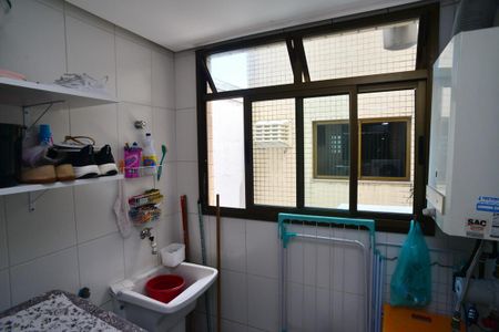 Apartamento à venda com 331m², 4 quartos e 3 vagas Apartamento à venda com 331m², 4 quartos e 3 vagasÁrea de Serviço