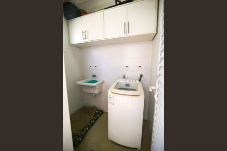 Casa de condomínio para alugar com 150m², 3 quartos e 2 vagasLavanderia